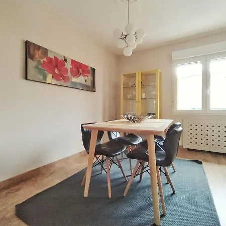 Ventana Al Naranco Apartment *